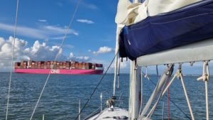 Containership bei Cowes